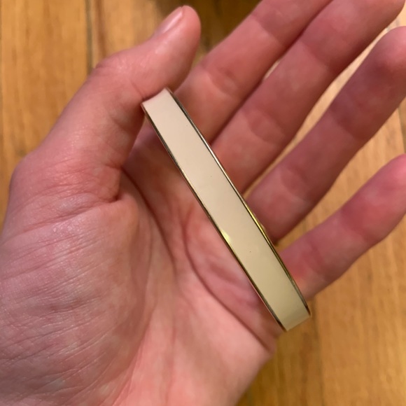 Kate Spade, Idiom Pink Bracelet with Box. - Picture 7 of 7